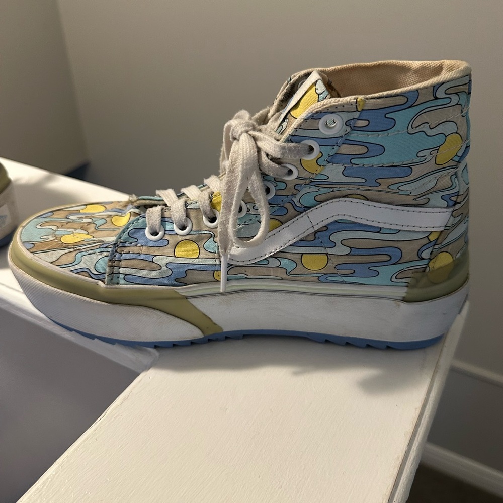 Vans Sk8-Hi Stacked Mint, Blue & Yellow Sunwaves Platform Shoes Women’s 7.5